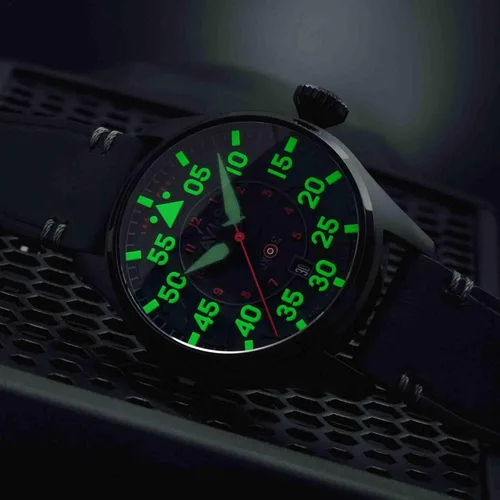 Vista 3 de AVI-8 Hawker Hurricane Clowes Automatic Night Reaper Edición Limitada