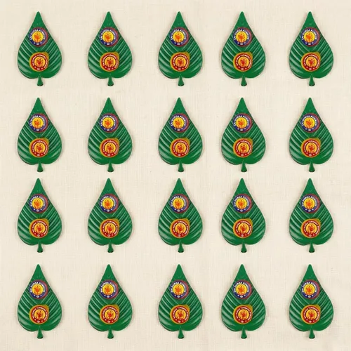 Vista 11 de LOVENSPIRE Haldi Kumkum - Juego de hojas de paquete (paquete de 10) decorativo de cúrcuma y sindoor combo para Pooja, regalo tradicional indio