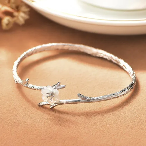 Vista 4 de Jeeless Sakura - Pulsera de apertura ajustable de plata de ley 925