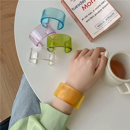 Vista 4 de Pulsera geométrica de resina acrílica transparente colorida y abierta, de acetato grueso para mujeres y niñas, regalo de joyería