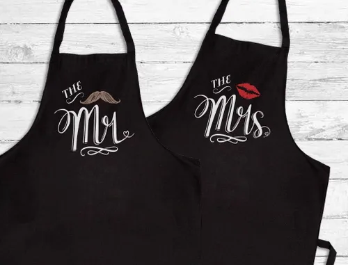 Vista 5 de Delantales de Mr. and Mrs. con bigote y labios rojos, regalo para parejas, aniversario de boda, recién casados, delantales de chef de cocina para él