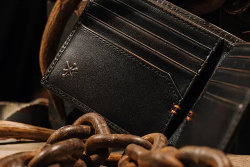 Vista 6 de House of Jack Co. Billetera plegable para hombre Billetera de hombre para deportistas al aire libre Cuero de grano completo bruñido a mano