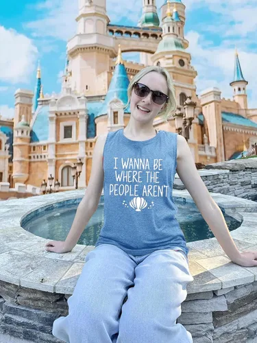 Vista 3 de Camiseta de Bealatt para mujer "I Wanna Be Where The People aren't" para vacaciones, casual, divertida y linda