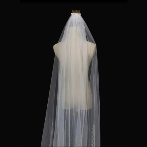 Vista 8 de Cadence Elegant Bridal Veil with Mesh Applique Trim - One Layer, 118.1 inches Long - White Off