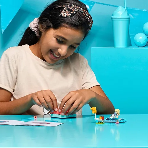 Vista 3 de LEGO Friends Stephanie's Summer Heart Box 41386 Kit de construcción, nuevo 2019 (95 piezas)