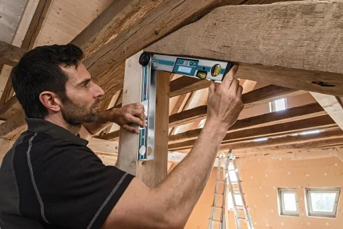 Vista 3 de Bosch GAM 220 MF Buscador digital de ángulos 4 en 1, incluye extensión de pata, 4 pilas AA y estuche de transporte