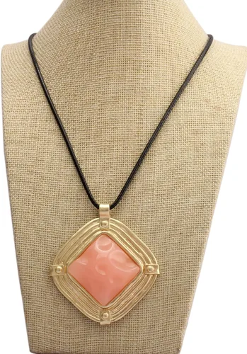 Vista 2 de Jeilwiy Collar de cuero para mujer, collar funky, gargantilla de cuerda con colgante, joyería de estilo bohemio