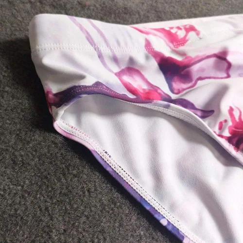 Vista 9 de UXH Traje de baño para hombre Briefs acolchado traje de baño masculino sexy natación bikini tabla playa surf natación troncos