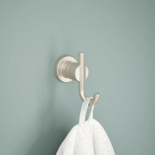 Vista 2 de Delta Nicoli (1 unidad) Ganchos para toallas SpotShield níquel cepillado doble ganchos de baño montaje en pared para batas y toallas, soporte