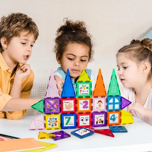 Vista 2 de PicassoTiles Bloques de construcción magnéticos con azulejos y click-in, artes gráficas educativas, juego de construcción de imán, juego