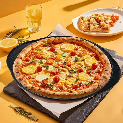 Vista 6 de hunnycook 2P sartenes para pizza antiadherentes - Bandeja redonda de pizza de 12" con agujeros y asa, sartén de pizza de acero al carbono
