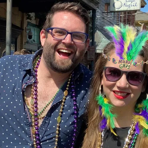 Vista 6 de NVENF Diademas de Mardi Gras, accesorios de Mardi Gras, tocados de plumas, máscara de flor de lis, diademas de carnaval para el desfile