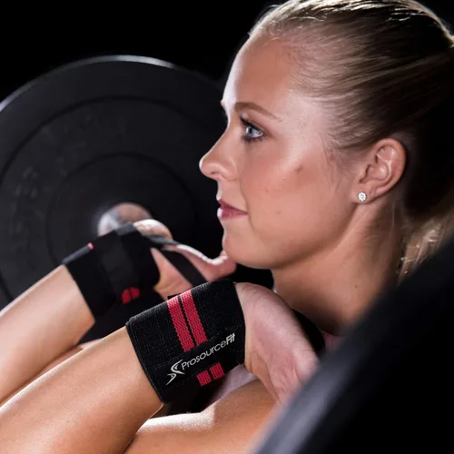Vista 5 de ProsourceFit Par de muñequeras para levantamiento de pesas con barra con lazo para el pulgar, color rojo