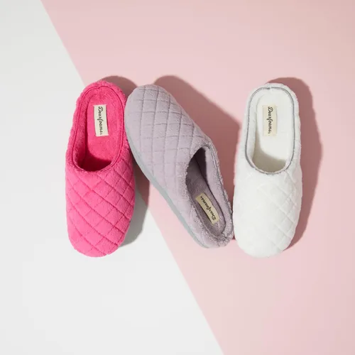 Vista 6 de Dearfoams - Pantuflas de espuma viscoelástica para mujer Leslie Terry con anchos amplios para interiores Paradise Pink Terry
