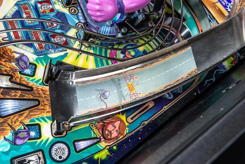 Vista 32 de Stern Pinball Foo Fighters con Insider Connected, Premium Edition Arcade Pinball Machine