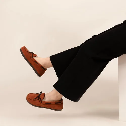 Vista 2 de RockDove Pantuflas tipo mocasín Emily para interiores y exteriores para mujer