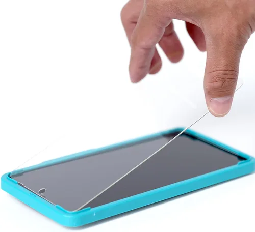 Vista 3 de Ibywind Protector de pantalla para Realme GT 5G, con 2 piezas de vidrio templado, 1 protector de lente de cámara, 1 película de fibra de carbono