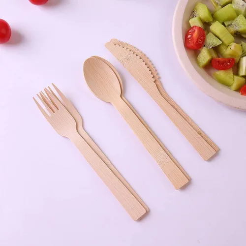 Vista 9 de Juego de cubiertos desechables de bambú envueltos 100 paquetes 1 cuchillo, 1 tenedor, 1 cuchara y 1 servilleta Kraft Utensilios biodegradables