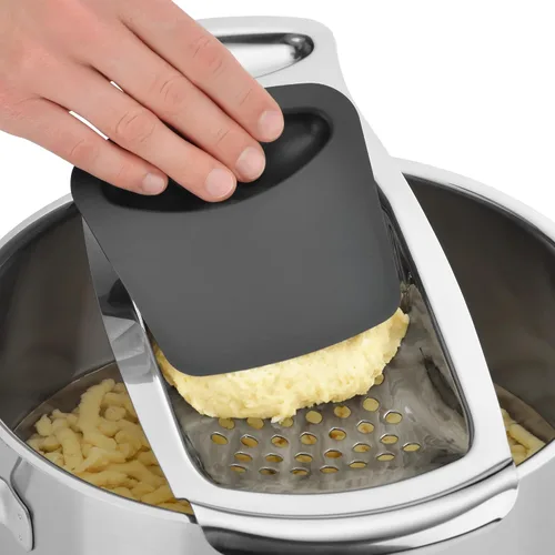 Vista 4 de WMF Spätzle - Rallador para espátula de plástico de acero inoxidable apto para lavavajillas