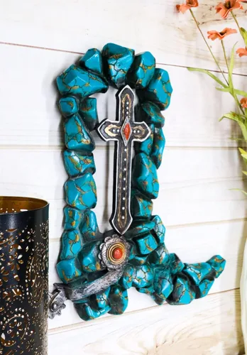 Vista 8 de Ebros Gift Botas vaqueras rústicas con piedras preciosas de turquesa agrietada del suroeste con espolón y cruz vintage para colgar en la pared