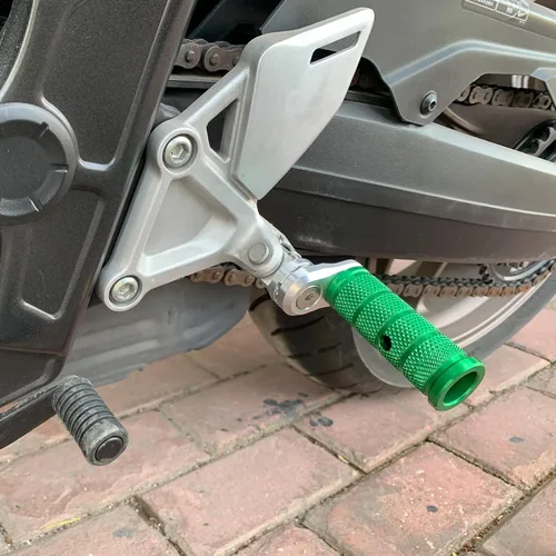 Vista 9 de Clavija de pie delantera ajustable (compatible con SUZUKI Gixxer/GSX250R/V-STROM250) (azul)