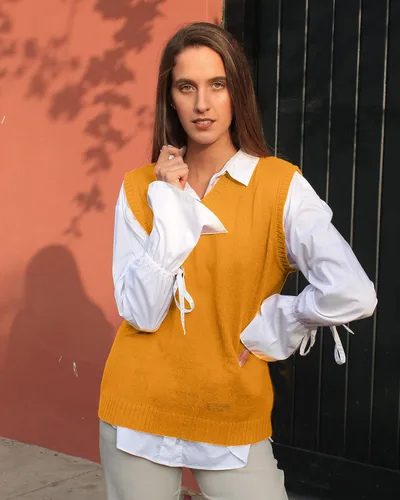 Vista 3 de TINKUY PERU - Chaleco de lana de alpaca con cuello en V para mujer, S-4XL