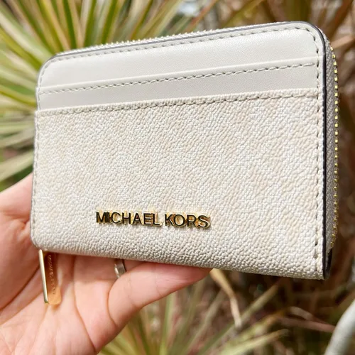 Vista 3 de Michael Kors Jet Set MK Sherbert - Funda para tarjetas de viaje MD con cremallera Light Sand Cartera con cremallera