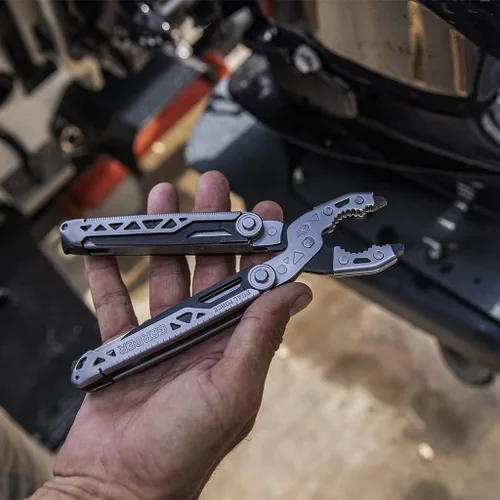 Vista 2 de Gerber Gear Multiherramienta Dual-Force - Resistente, Destornillador de Eje Central, Alicates de Punta Roma con Sierra, Cortadores de Alambre