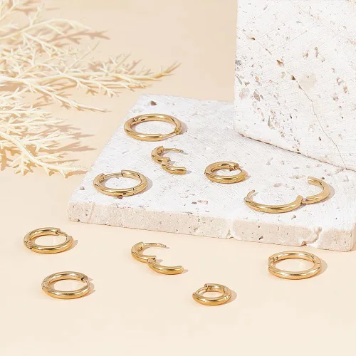 Vista 2 de UNICRAFTALE 20 aretes de aro de 5 estilos de 0.47 a 0.78 pulgadas, aretes de aro pequeños dorados de acero inoxidable, aretes redondos, componentes
