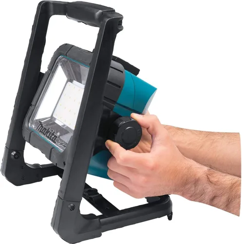 Vista 3 de Reflector Makita DML805 de 18 V LXT, alámbrico/inalámbrico, con batería de iones de litio