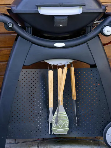 Vista 8 de BRISA VW Collection - Juego de cubiertos para parrilla de acero inoxidable Volkswagen, pinzas, tenedor y girador en diseño de autobús T1