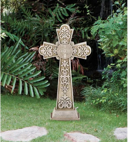 Vista 4 de Avalon Gallery - Cruz de jardín de San Benito, resina de piedra, decoración religiosa para exteriores, 24 pulgadas de alto x 9 pulgadas de ancho