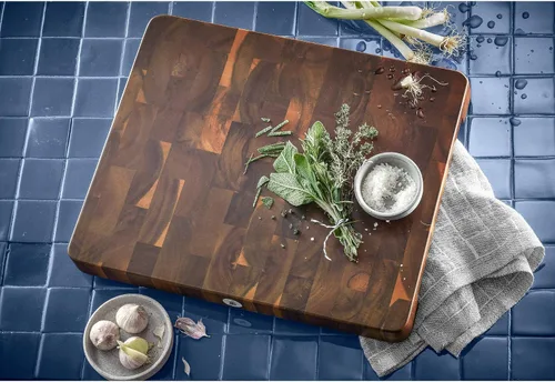 Vista 2 de WMF Acacia, madera suave es de acero más suave, la tabla ofrece una base flexible y por lo tanto amigable con la cuchilla para todo tipo de trabajos