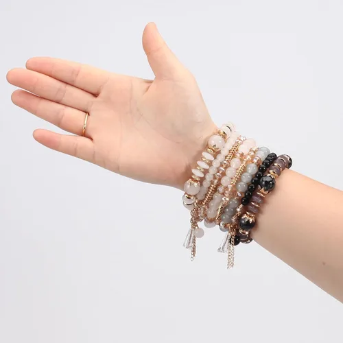 Vista 7 de Twinfree Pulseras bohemias para mujer, pulsera elástica de cuentas de colores multicapa con dije de joyería