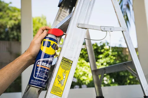 Vista 2 de WD-40 Fórmula original, producto multiuso, popote flexible EZ-REACH, 14.4 onzas (paquete de 6)