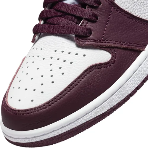Vista 8 de Nike Men's Air Jordan 1 Retro High OG Sneaker