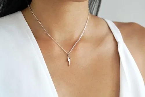 Vista 5 de Collar de perlas de la amistad, collar con colgante de círculo de perlas de elefante de la suerte para mujer, tarjeta