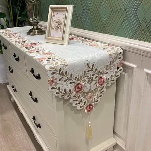 Vista 4 de Hsvanyr Pañuelo para tocador y decoración para comedor, 15 x 47 pulgadas, bordado rosa para mesa de flores, centros de mesa, protector de mesita