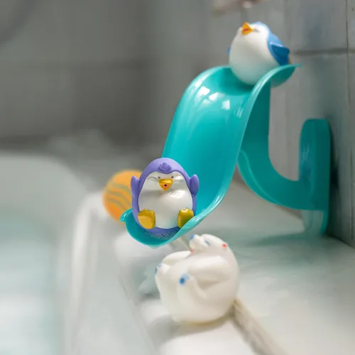 Vista 5 de Nuby Penguin Slide - Juego de juguetes de baño con 4 chorros de baño, juguetes de baño para bebés para niños y niñas de 12 meses en adelante