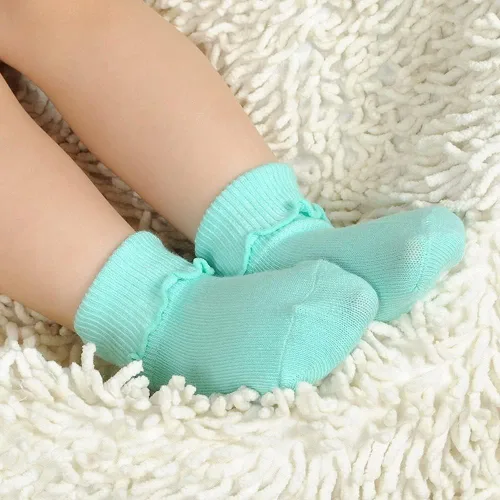 Vista 4 de 6 y 12 pares de calcetines de algodón con volantes para bebés y niños pequeños