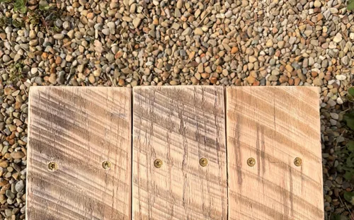 Vista 5 de Taburete clásico Amish de madera recuperada, reposapiés, plataforma para puerta de patio, interior y exterior. Natural, rústico, resistente