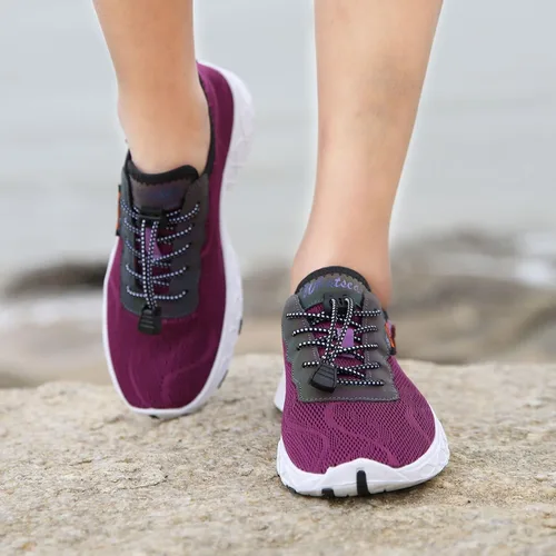 Vista 5 de Whatseaso Zapatos acuáticos para mujeres y hombres, ligeros, de secado rápido, para playa, adultos, zapatos deportivos para natación, surf, piscina