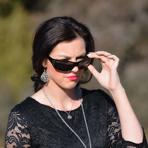 Vista 8 de Gafas de sol polarizadas para mujer - Gafas de sol de moda premium - Gafas de sol de diseño Elettra serie HZ para mujer