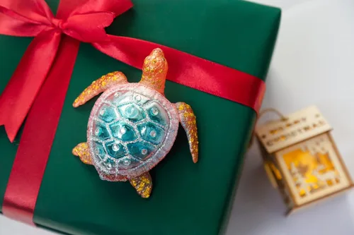 Vista 4 de Juego de 2 adornos de tortuga marina, adornos de tortuga marina de vidrio soplado a mano para árbol de Navidad, adorno de Navidad de tortuga marina