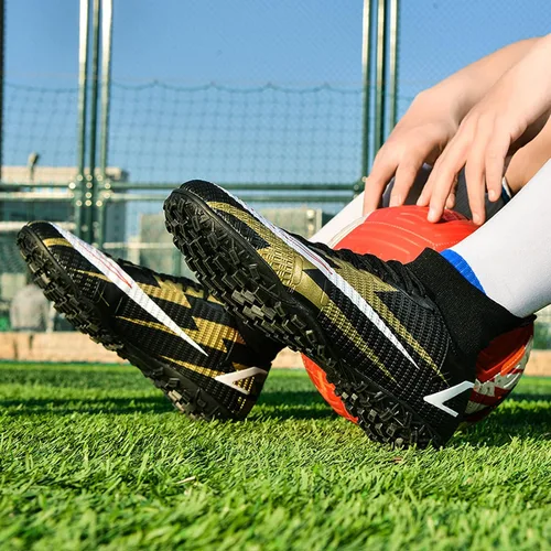 Vista 5 de Zquaus Botas de fútbol para hombre, zapatos de fútbol, zapatos de punta, zapatillas de deporte cómodas para adultos, atlético, al aire