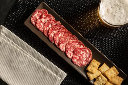 Vista 4 de Fermin Salchichón Ibérico Ibérico Curado en Seco, 7 oz