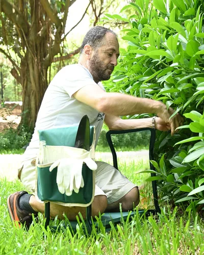 Vista 2 de Banco de Jardín KVR para Arrodillarse y Sentarse, Arrodillador y Asiento Plegable de Jardín Resistente, Ideas de Regalos de Jardinería para Mujeres
