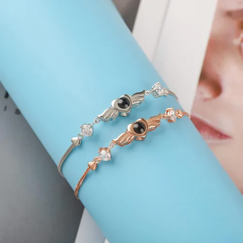 Vista 18 de Godchoices Pulsera de fotos personalizada, pulsera de proyección de fotos con imagen en el interior, collar con texto en inglés "I Love You