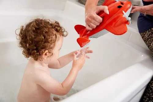 Vista 5 de Green Toys Fire Plane - Juego de simulación, habilidades motoras, vehículo de juguete de baño para niños. Sin BPA, ftalatos, PVC. Apto