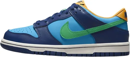 Vista 146 de Nike Kid's Dunk Low Sneaker